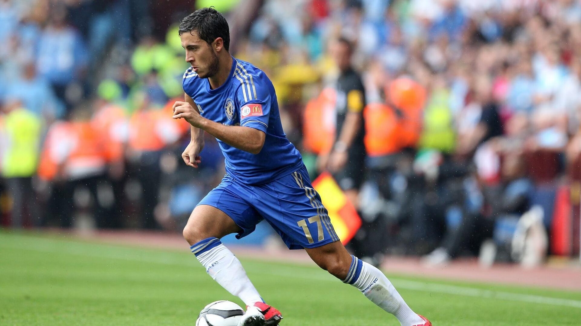 开云LOL-传控球队是否更依赖传球精准率而非速度,传控球训练